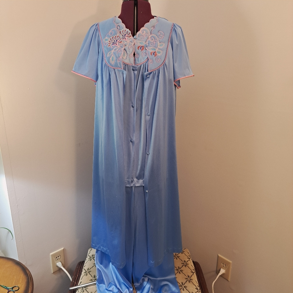 Vintage 3 piece pajama set - Picture 3 of 3